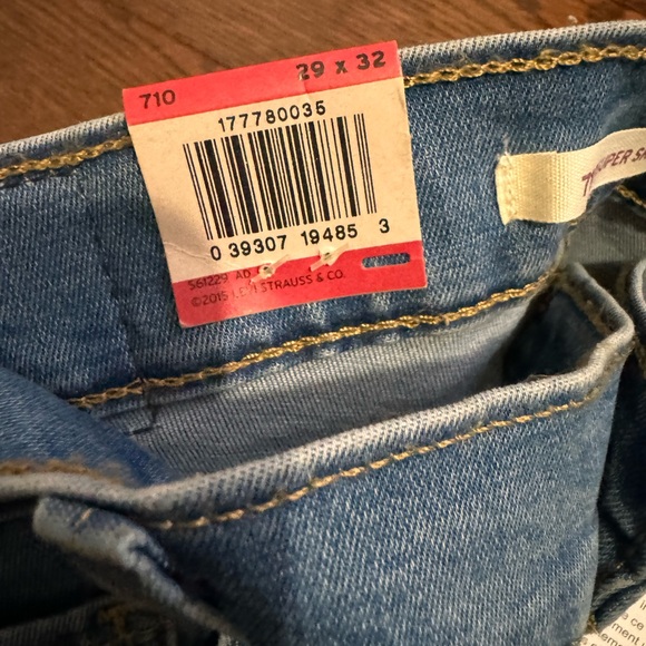 Levi’s Jeans 710 Super Skinny Mid-Rise Medium Wash - Picture 6 of 10